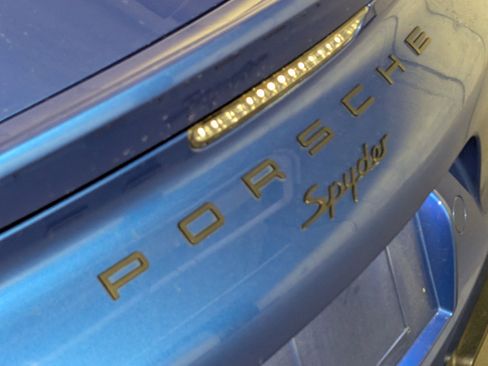 Used 2016 Porsche Boxster Spyder image 9