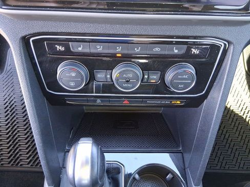 Used 2021 Volkswagen Atlas SEL AWD/4WD image 16