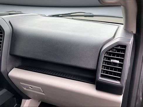 Used 2018 Ford F150 XL w/ Equipment Group 101A Mid image 26