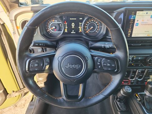 Used 2024 Jeep Gladiator Mojave image 18