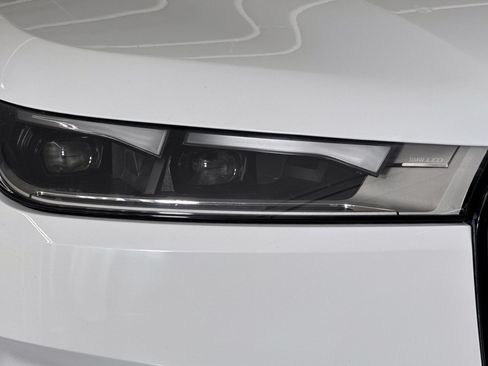 Used 2024 BMW iX xDrive50 AWD/4WD image 12