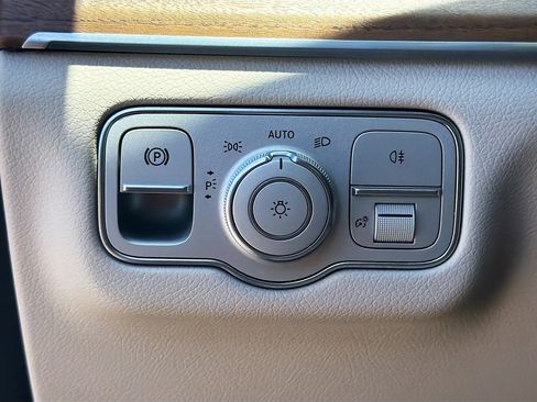 Used 2022 Mercedes-Benz GLE 350 4MATIC image 35