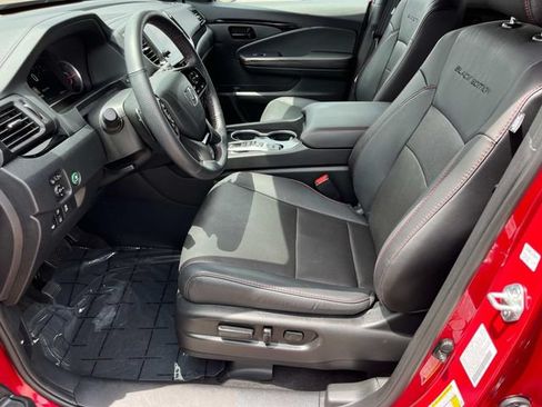 Used 2025 Honda Passport Black Edition image 27