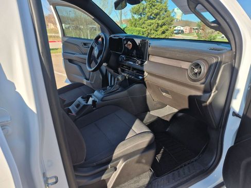 Used 2023 Chevrolet Colorado W/T w/ WT Convenience Package image 18