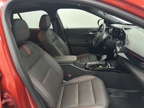 Used 2024 Chevrolet Trax RS w/ Sunroof Package image 28