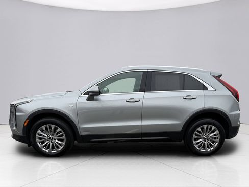 Used 2024 Cadillac XT4 Premium Luxury w/ Technology Package AWD/4WD image 7