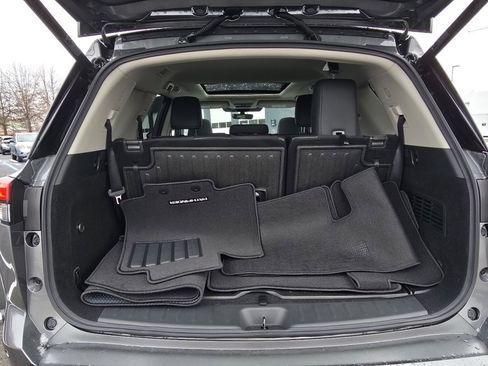 New 2026 Nissan Pathfinder Platinum image 11