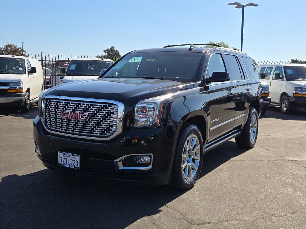 Certified 2017 GMC Yukon Denali w/ Open Road Package AWD/4WD image 35