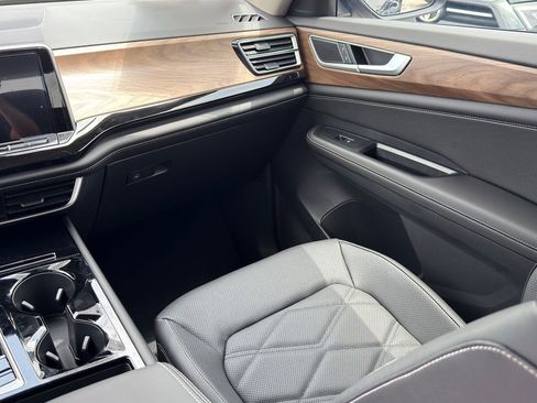 New 2026 Volkswagen Atlas SE FWD image 24