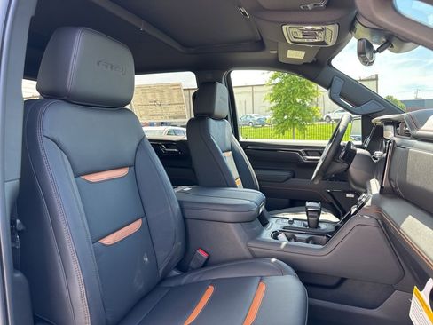 New 2026 GMC Sierra 1500 AT4 w/ AT4 Premium Package AWD/4WD image 21