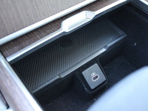 Certified 2024 Land Rover Range Rover Long Wheelbase SE image 56