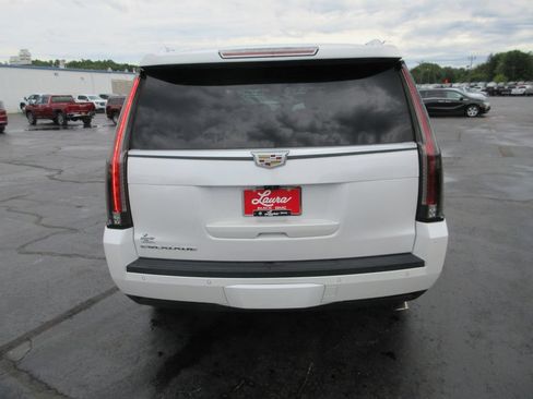 Used 2018 Cadillac Escalade Luxury w/ LPO, Radiant Package AWD/4WD image 7