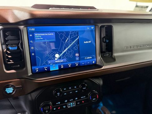 Used 2023 Ford Bronco Outer Banks w/ Sasquatch Package AWD/4WD image 14