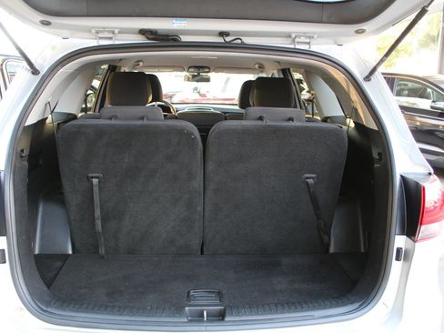Used 2020 Kia Sorento LX FWD image 29