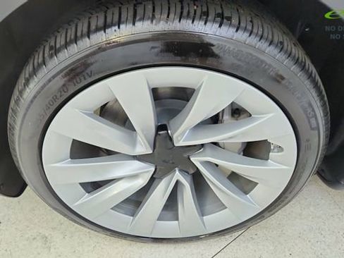 Used 2026 Tesla Model Y Long Range RWD image 54