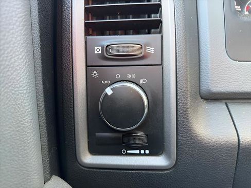 Used 2018 RAM 5500 Tradesman w/ Power & Remote Entry Group image 18