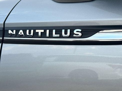 Certified 2023 Lincoln Nautilus Reserve AWD/4WD image 10