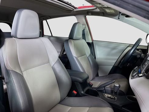 Used 2013 Toyota RAV4 Limited image 27