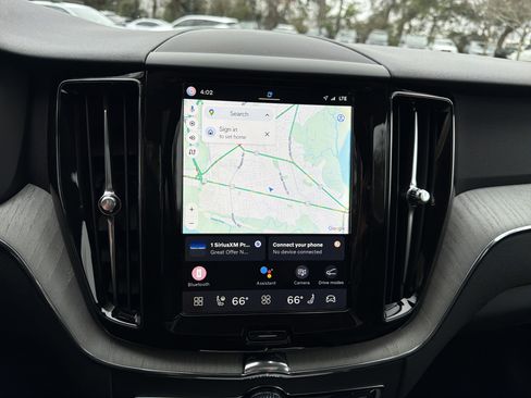 Certified 2025 Volvo XC60 B5 Plus w/ Climate Package image 24