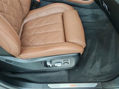 Used 2026 BMW X7 xDrive40i image 23