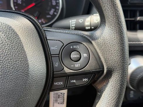 Used 2021 Toyota RAV4 LE AWD/4WD image 21