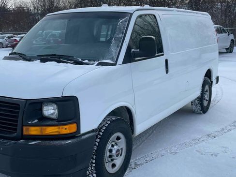 Used 2017 GMC Savana 3500 image 3