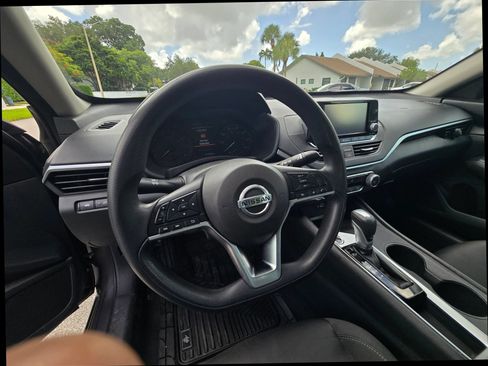 Used 2021 Nissan Altima 2.5 S w/ Driver Assist Package FWD image 31