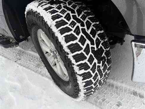 Used 2015 Ford F150 XLT w/ Equipment Group 302A Luxury image 5