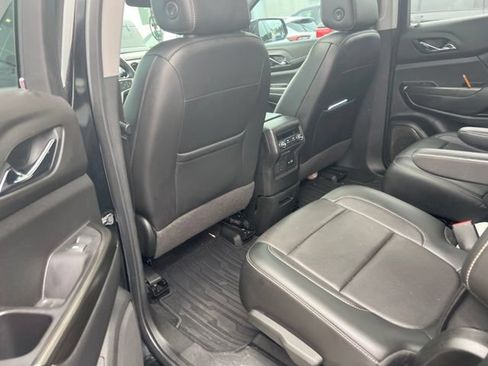 Used 2020 GMC Acadia SLT w/ Driver Alert Package II FWD image 11
