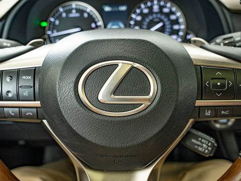 Certified 2022 Lexus RX 350L Premium w/ Premium Package AWD/4WD image 31