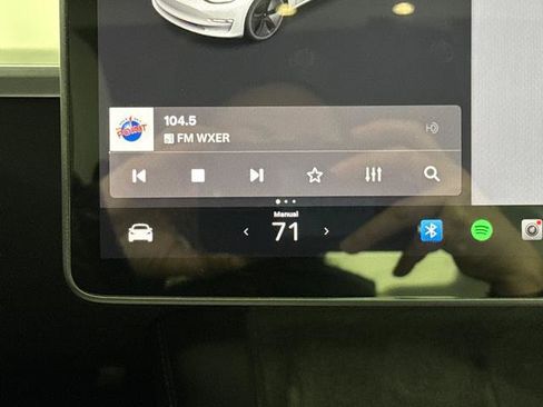 Used 2021 Tesla Model 3 Standard Range Plus image 19