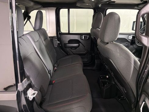 Used 2025 Jeep Wrangler Unlimited Rubicon AWD/4WD image 40