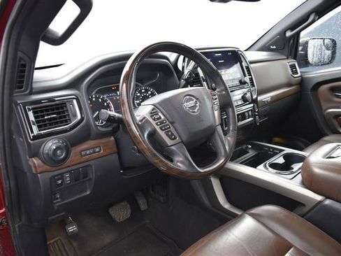 Used 2021 Nissan Titan Platinum Reserve w/ Moonroof Package image 18