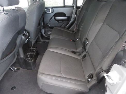 Used 2021 Jeep Gladiator Willys image 14