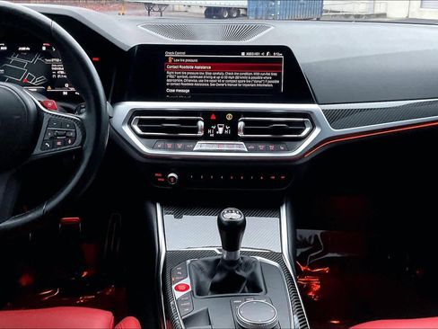 Used 2023 BMW M4 Coupe w/ M Driver's Package image 9