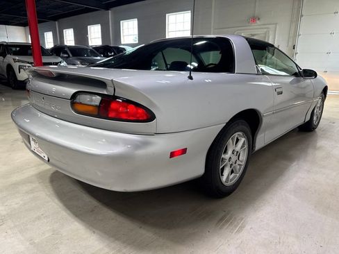 Used 2002 Chevrolet Camaro LT w/ Preferred Equipment Group 1 RWD image 7