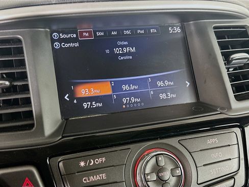 Used 2017 Nissan Pathfinder SV image 21