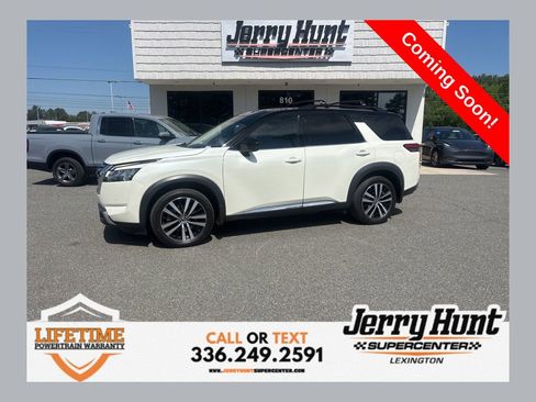 Used 2023 Nissan Pathfinder Platinum w/ Cargo Package image 1