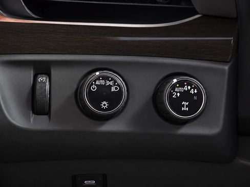 Used 2019 Cadillac Escalade Platinum AWD/4WD image 36