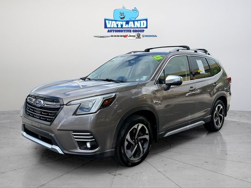 Used 2023 Subaru Forester Touring AWD/4WD image 1