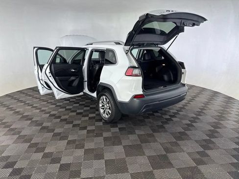 Used 2019 Jeep Cherokee Latitude Plus AWD/4WD image 21