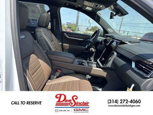 New 2026 GMC Acadia Denali Ultimate w/ LPO, Floor Liner Package AWD/4WD image 26