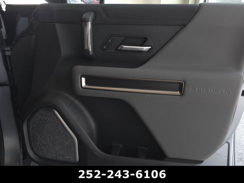 Used 2024 GMC Hummer EV 3X w/ Omega Edition AWD/4WD image 28