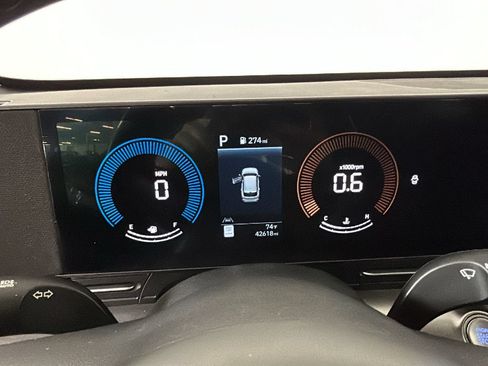 Used 2025 Hyundai Kona SEL FWD image 21