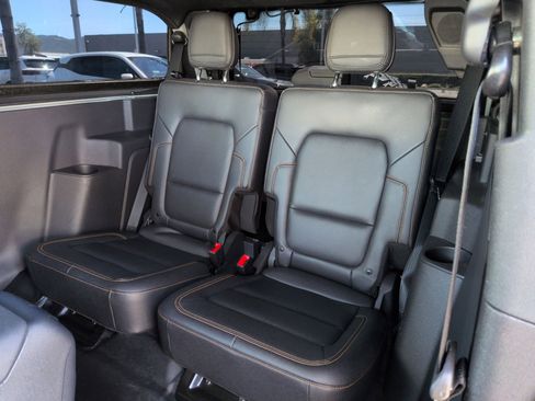 Used 2023 Ford Bronco Badlands w/ Sasquatch Package image 30