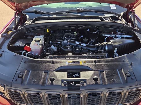 Used 2022 Jeep Grand Cherokee L Laredo image 17