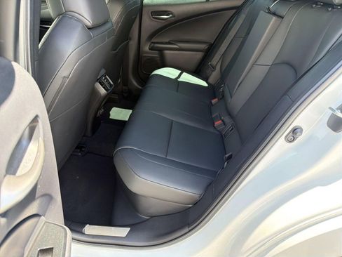Used 2024 Lexus UX 250h F Sport FWD image 14