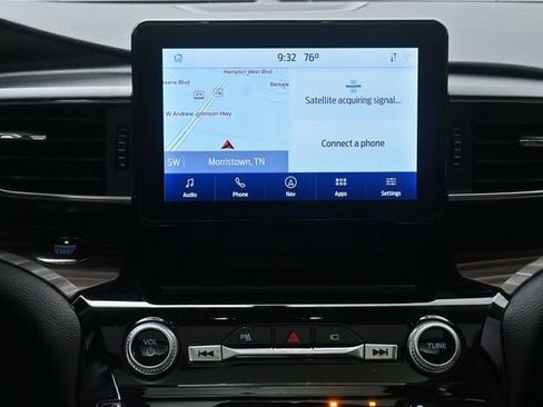 Used 2021 Ford Explorer Limited w/ Equipment Group 301A AWD/4WD image 23