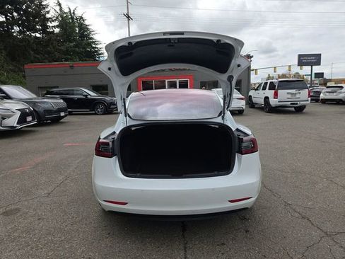 Used 2018 Tesla Model 3 Long Range RWD image 11