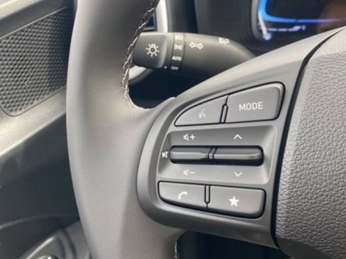 New 2026 Hyundai Venue SEL image 18